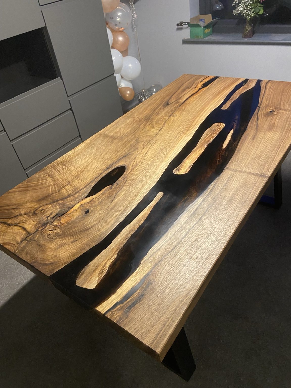 Black river dining table